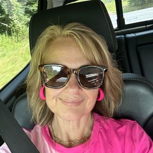 Meet your Posher, Alicia